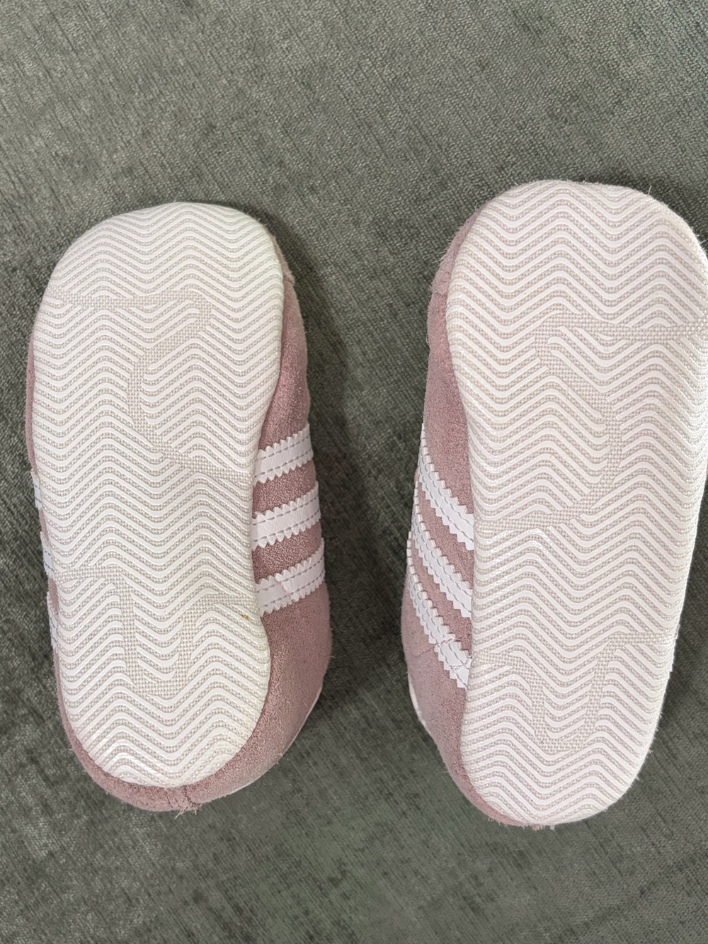 adidas Gazelle Crib Baby Shoes - Picture 2 of 7